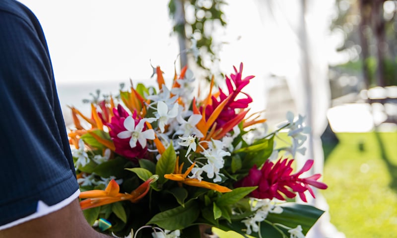 Wedding Flower | 5 Tips for a Magical Fiji Destination Wedding